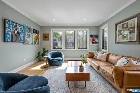 67 Westervelt Place Cresskill NJ 07626