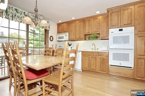 222 Merritt Drive Oradell NJ 07649