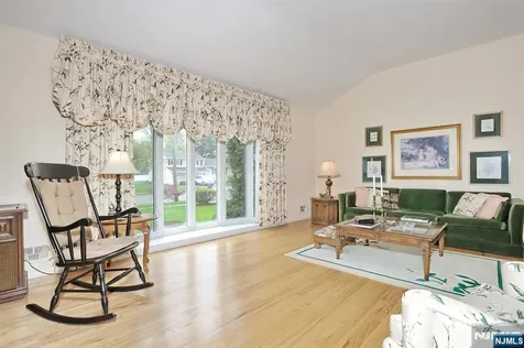 222 Merritt Drive Oradell NJ 07649