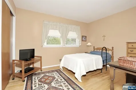 222 Merritt Drive Oradell NJ 07649