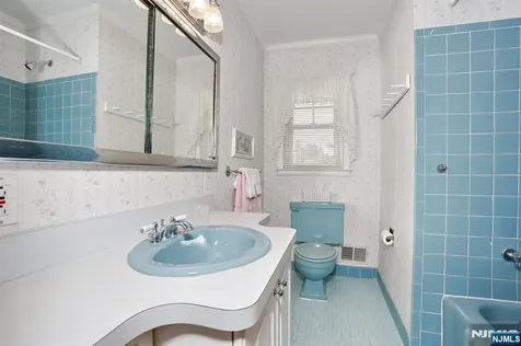 222 Merritt Drive Oradell NJ 07649