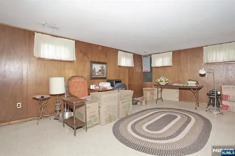 222 Merritt Drive Oradell NJ 07649