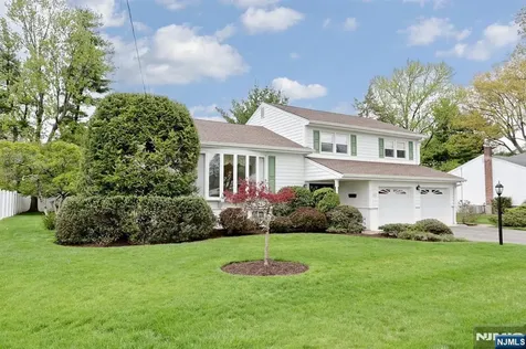 222 Merritt Drive Oradell NJ 07649