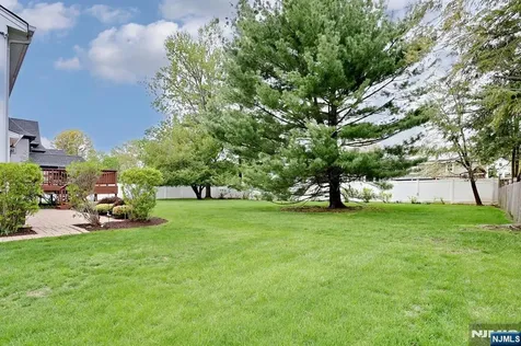 222 Merritt Drive Oradell NJ 07649