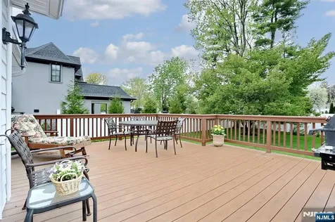 222 Merritt Drive Oradell NJ 07649
