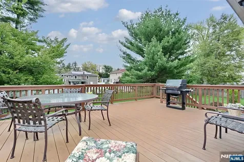 222 Merritt Drive Oradell NJ 07649