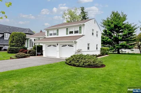 222 Merritt Drive Oradell NJ 07649