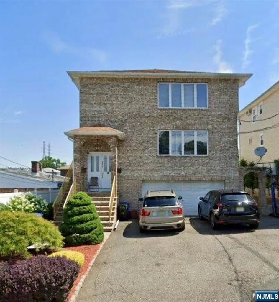 254 Crystal Street North Arlington NJ 07031