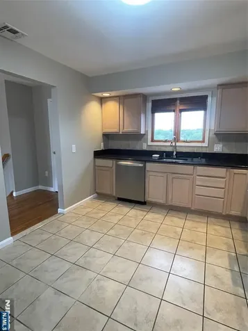 254 Crystal Street North Arlington NJ 07031
