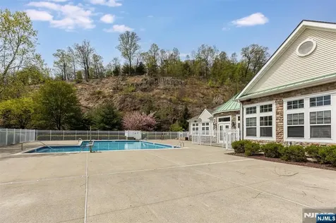 6217 Brookhaven Court Riverdale Borough NJ 07457