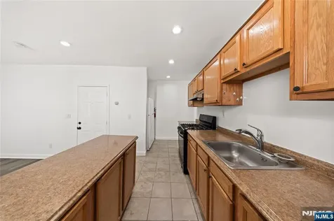 130 Park Avenue Englewood NJ 07631