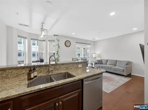 8 Veterans Drive Wood Ridge NJ 07075