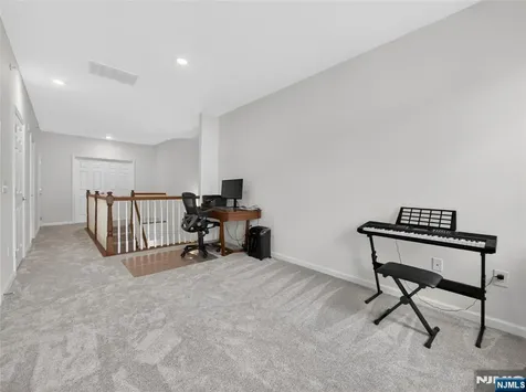 8 Veterans Drive Wood Ridge NJ 07075