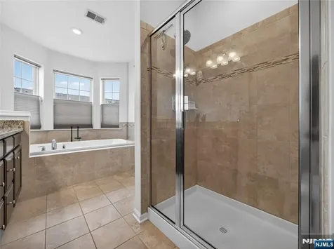 8 Veterans Drive Wood Ridge NJ 07075