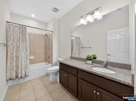 8 Veterans Drive Wood Ridge NJ 07075
