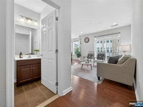 8 Veterans Drive Wood Ridge NJ 07075