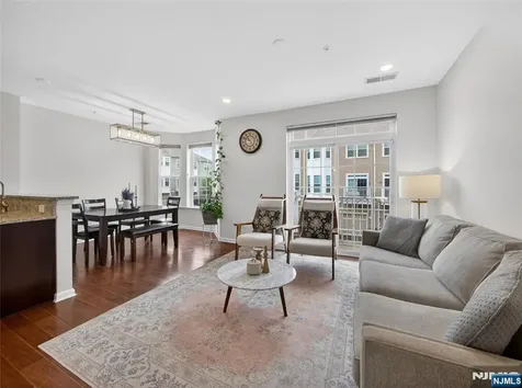 8 Veterans Drive Wood Ridge NJ 07075