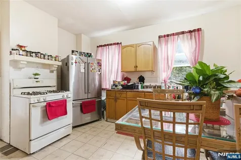 8-10 Horatio Street Newark NJ 07105