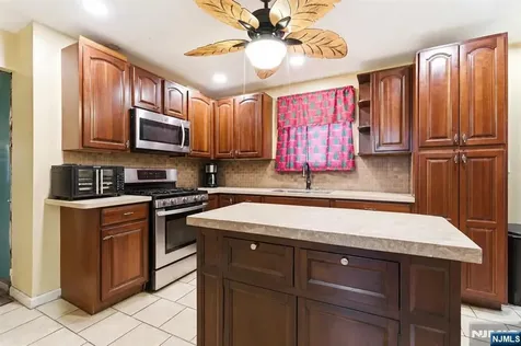 8-10 Horatio Street Newark NJ 07105