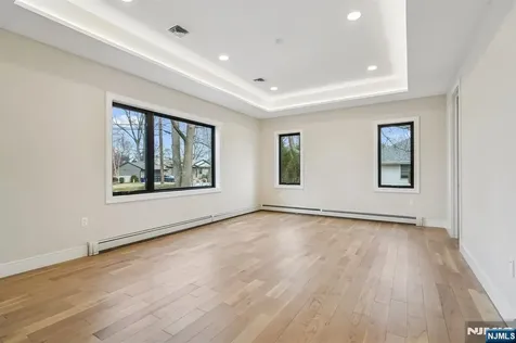 292 Magnolia Avenue Cresskill NJ 07626