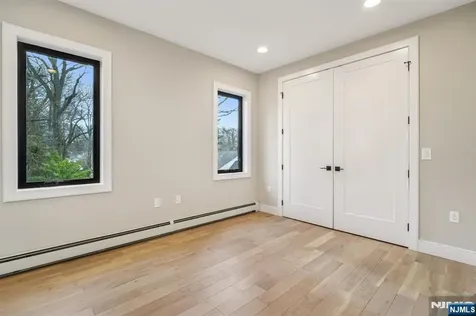 292 Magnolia Avenue Cresskill NJ 07626
