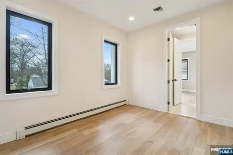 292 Magnolia Avenue Cresskill NJ 07626