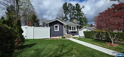 26 White Birch Trail Jefferson Township NJ 07460