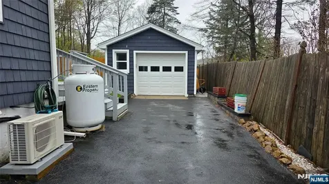 26 White Birch Trail Jefferson Township NJ 07460