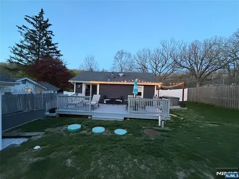 26 White Birch Trail Jefferson Township NJ 07460