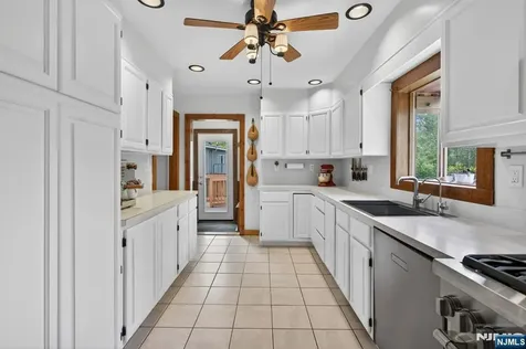 362 Walker Road West Orange NJ 07052