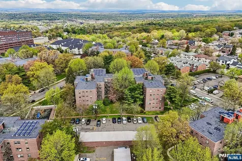 3060 Edwin Fort Lee NJ 07024