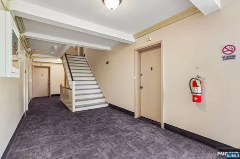 3060 Edwin Fort Lee NJ 07024