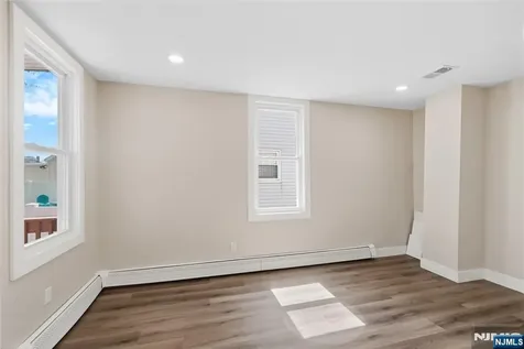 774 8th Street Secaucus NJ 07094