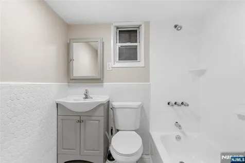 774 8th Street Secaucus NJ 07094