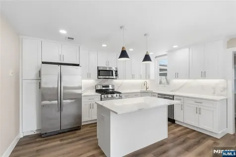 774 8th Street Secaucus NJ 07094