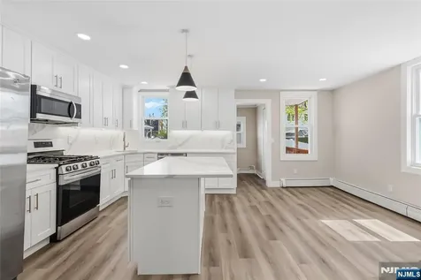 774 8th Street Secaucus NJ 07094