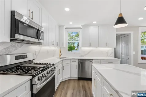 774 8th Street Secaucus NJ 07094