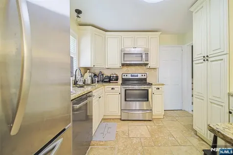 181 Crescent Street Closter NJ 07624
