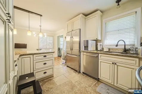 181 Crescent Street Closter NJ 07624