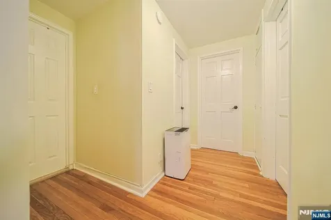 181 Crescent Street Closter NJ 07624