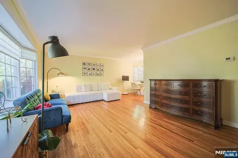 181 Crescent Street Closter NJ 07624