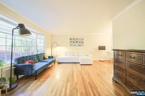 181 Crescent Street Closter NJ 07624