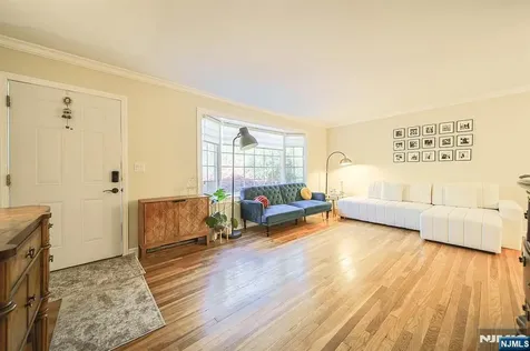 181 Crescent Street Closter NJ 07624