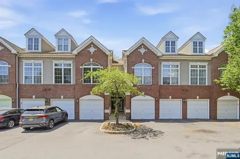 212 Riverwalk Way Clifton NJ 07014