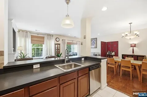 212 Riverwalk Way Clifton NJ 07014