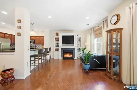 212 Riverwalk Way Clifton NJ 07014