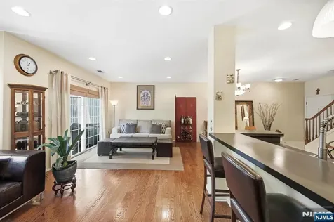 212 Riverwalk Way Clifton NJ 07014