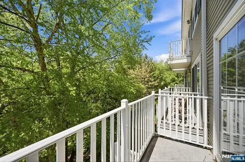212 Riverwalk Way Clifton NJ 07014