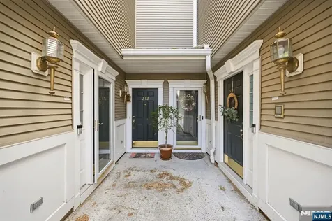 212 Riverwalk Way Clifton NJ 07014