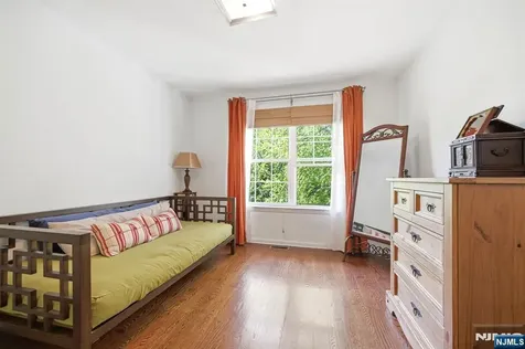 212 Riverwalk Way Clifton NJ 07014